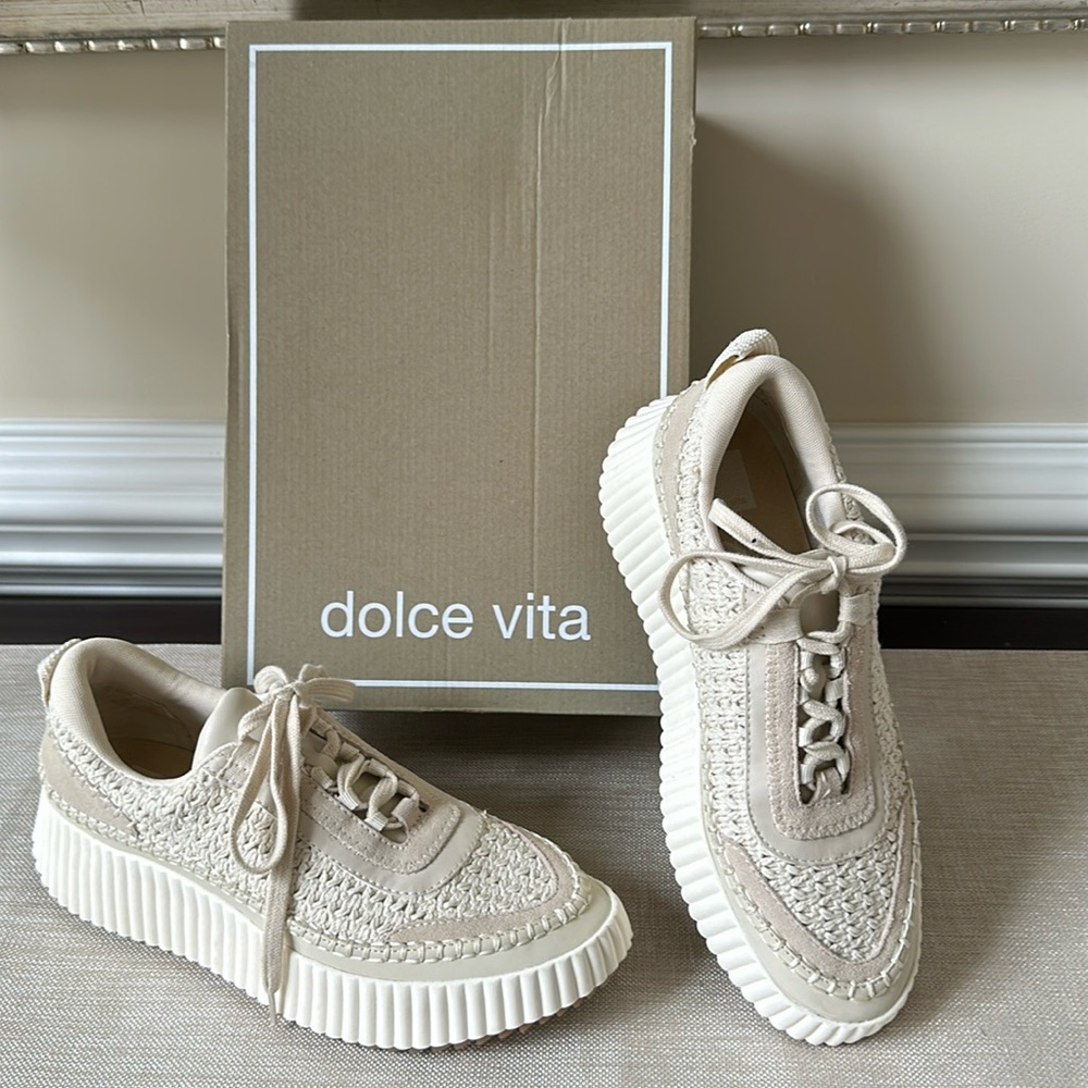 Dolce Vita sneakers, NEW